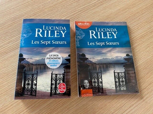 Couverture du tome 1 de Sept soeurs, édition audiolib et Livre de poche